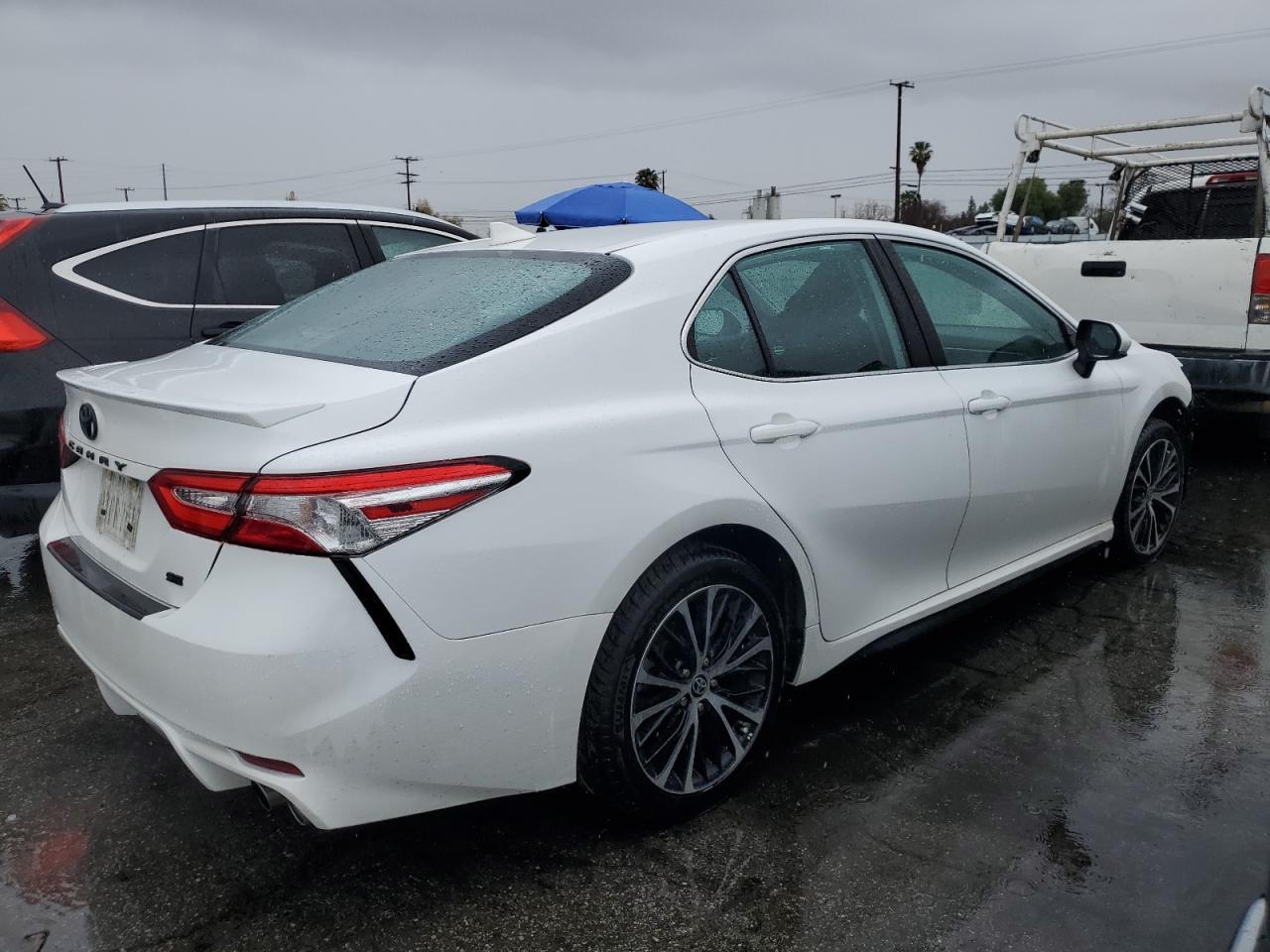 2020 TOYOTA CAMRY SE - Image 3