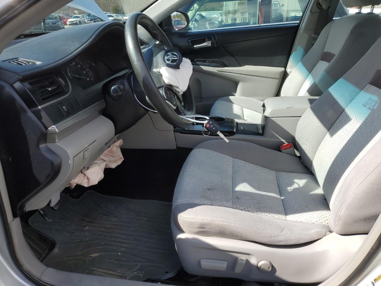 2014 TOYOTA CAMRY L - Image 7