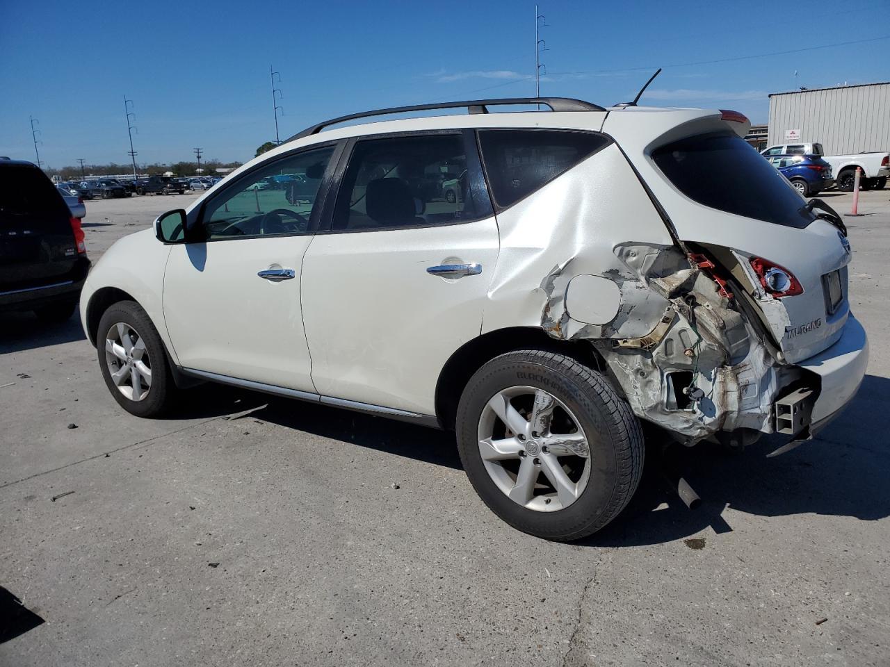 2010 NISSAN MURANO S - Image 2