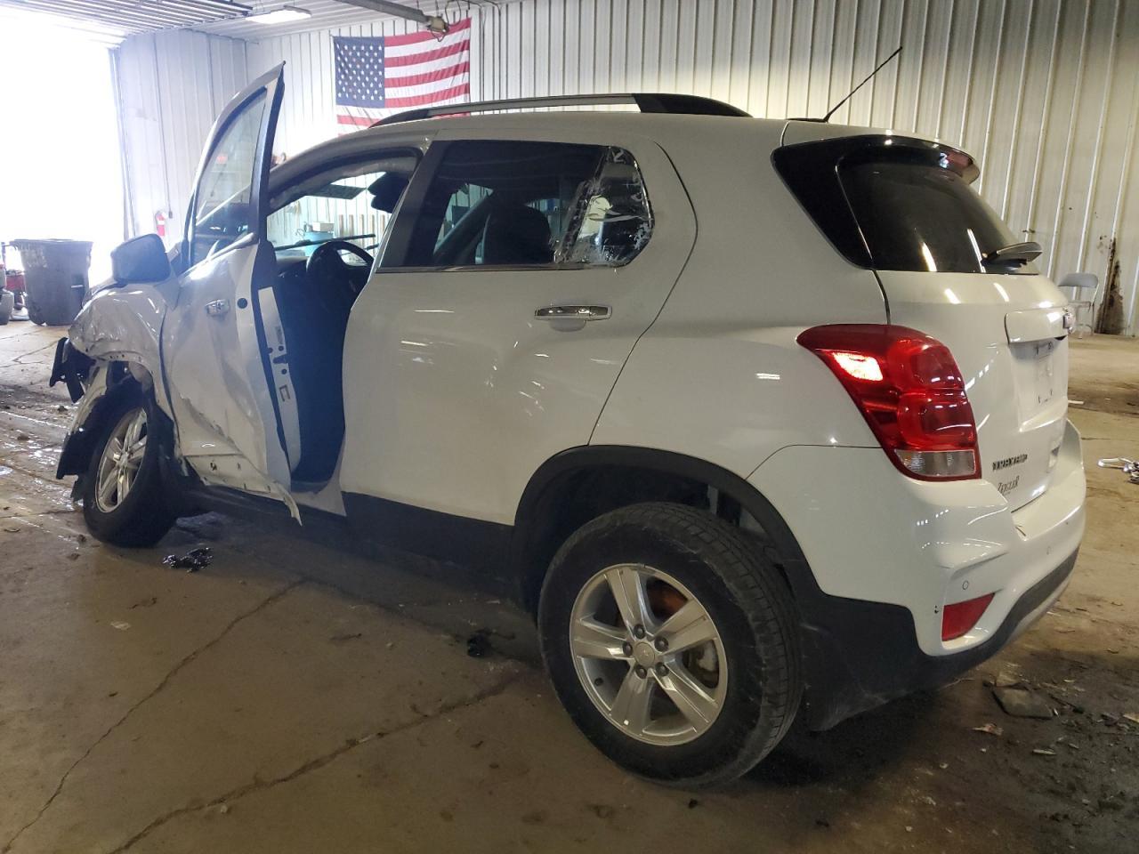 2018 CHEVROLET TRAX 1LT - Фото 2