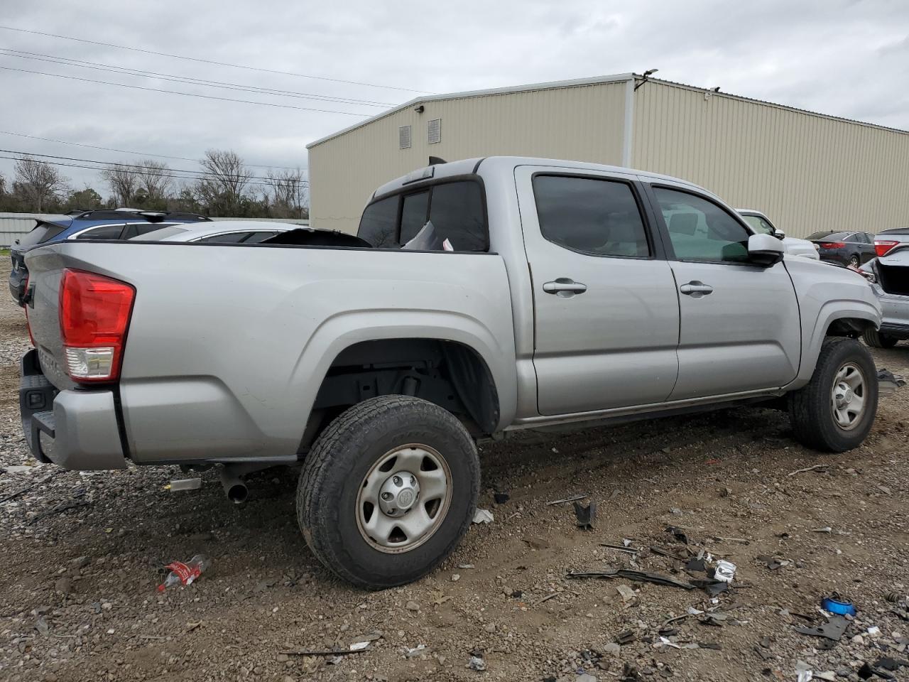 2016 TOYOTA TACOMA DOU - Фото 3