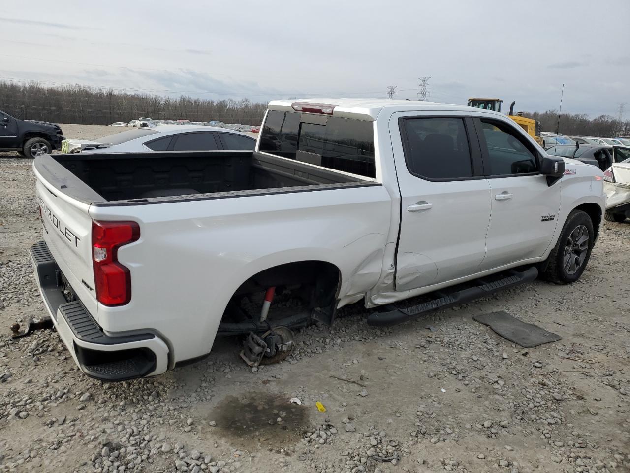 2021 CHEVROLET SILVERADO - Фото 3