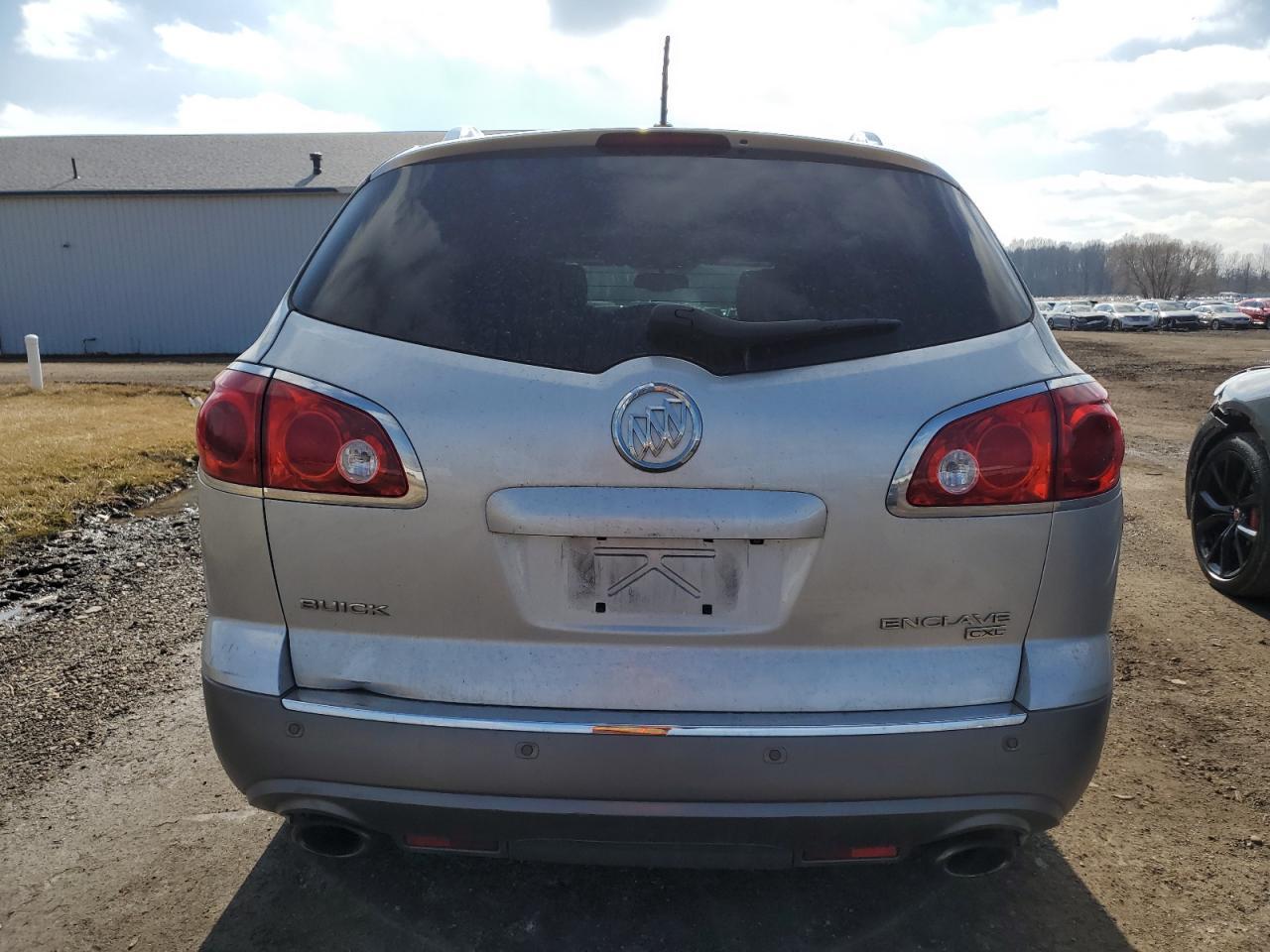 2011 BUICK ENCLAVE CX - Image 6