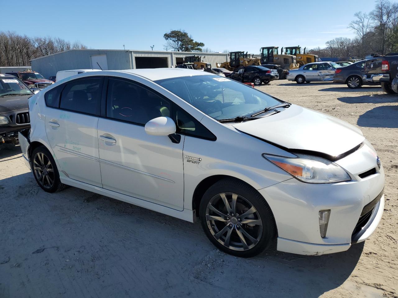 2013 TOYOTA PRIUS - Фото 4
