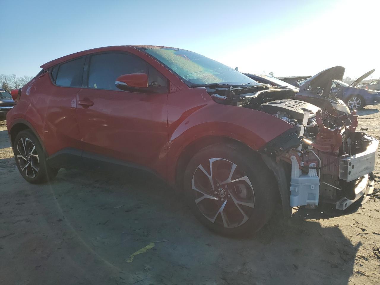 2021 TOYOTA C-HR XLE - Фото 4