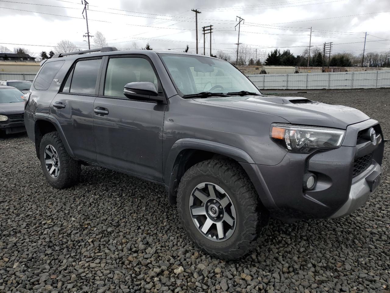 2019 TOYOTA 4RUNNER SR - Image 4