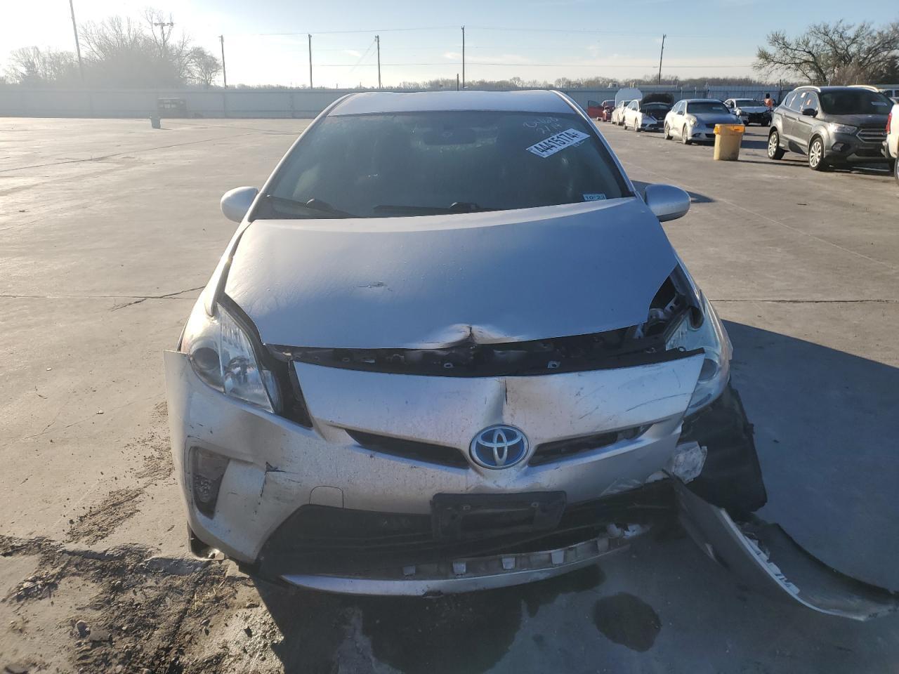 2015 TOYOTA PRIUS - Фото 5