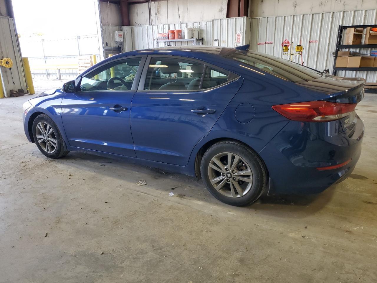 2018 HYUNDAI ELANTRA SE - Фото 2