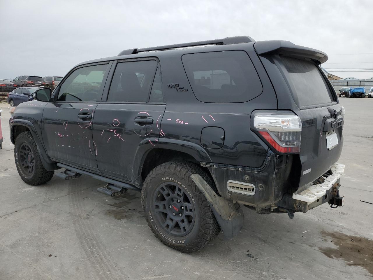 2019 TOYOTA 4RUNNER SR - Фото 2