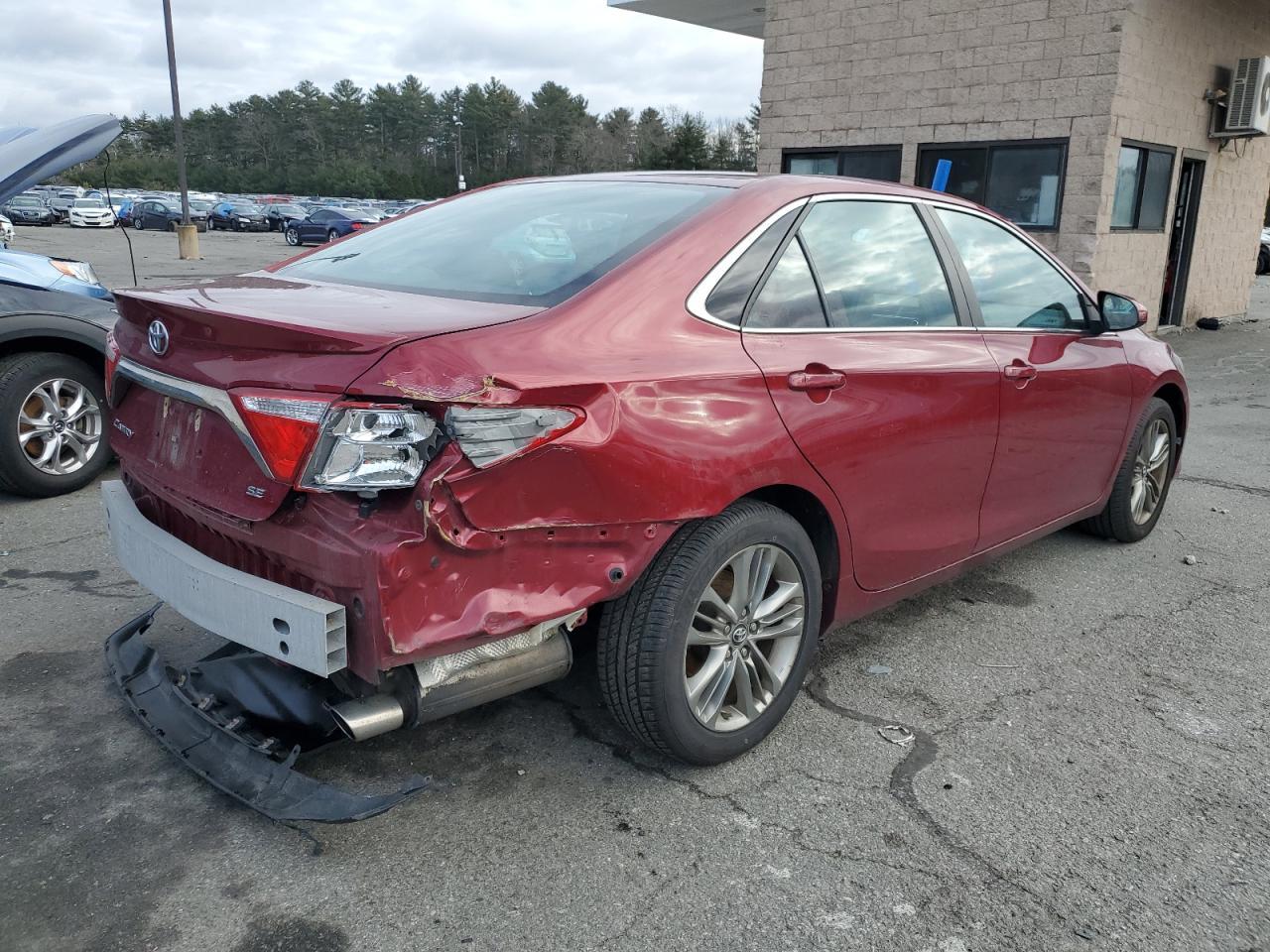 2016 TOYOTA CAMRY LE - Фото 3