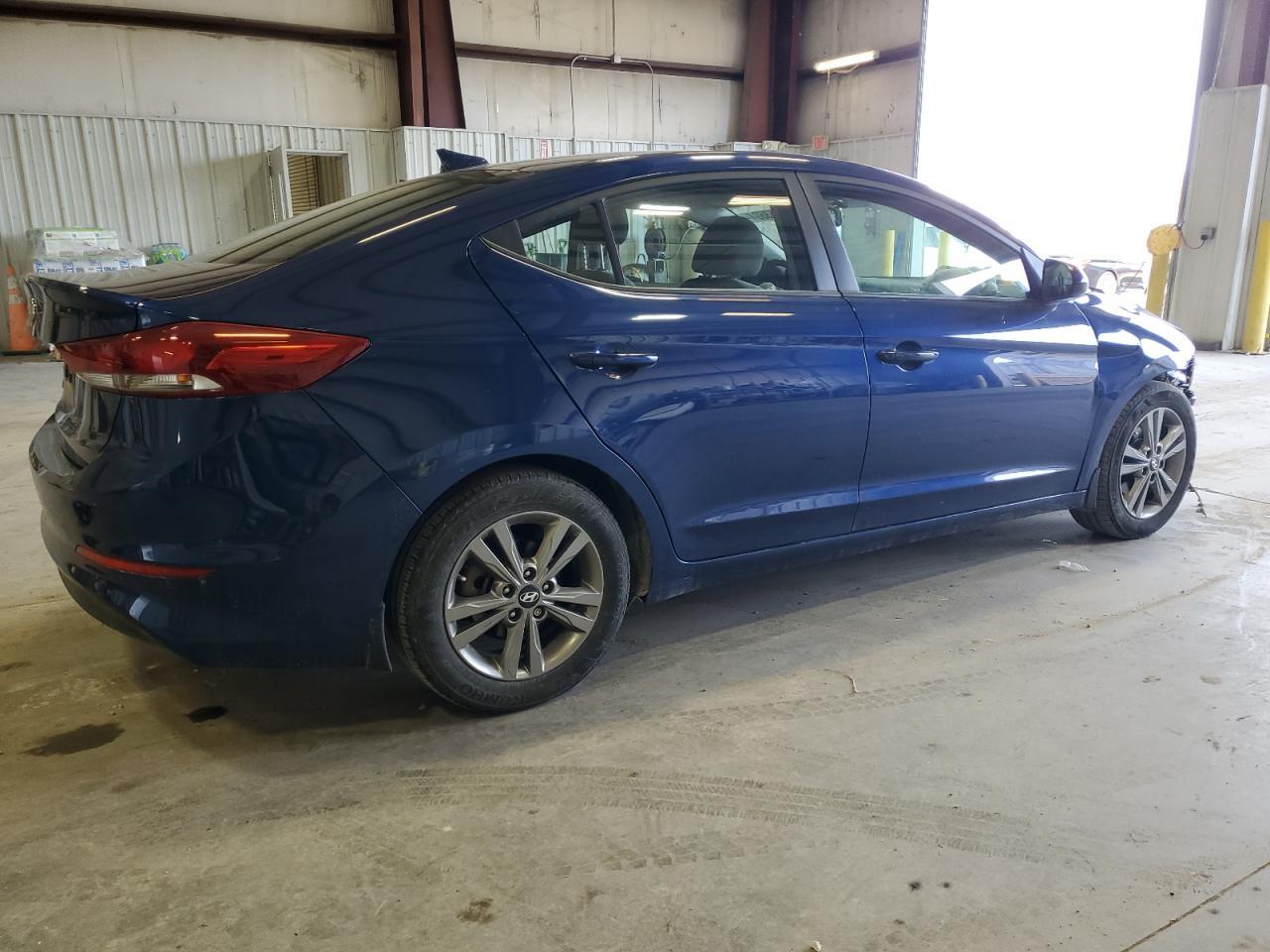 2018 HYUNDAI ELANTRA SE - Фото 3