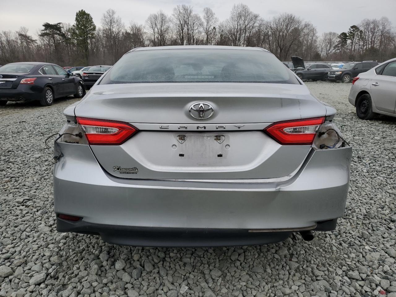 2018 TOYOTA CAMRY L - Image 6