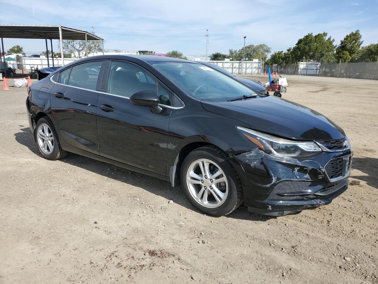 2017 CHEVROLET CRUZE LT - Image 4