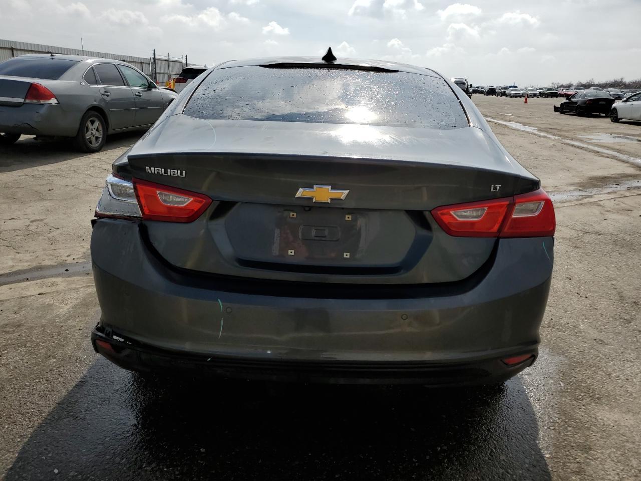 2017 CHEVROLET MALIBU LT - Image 6