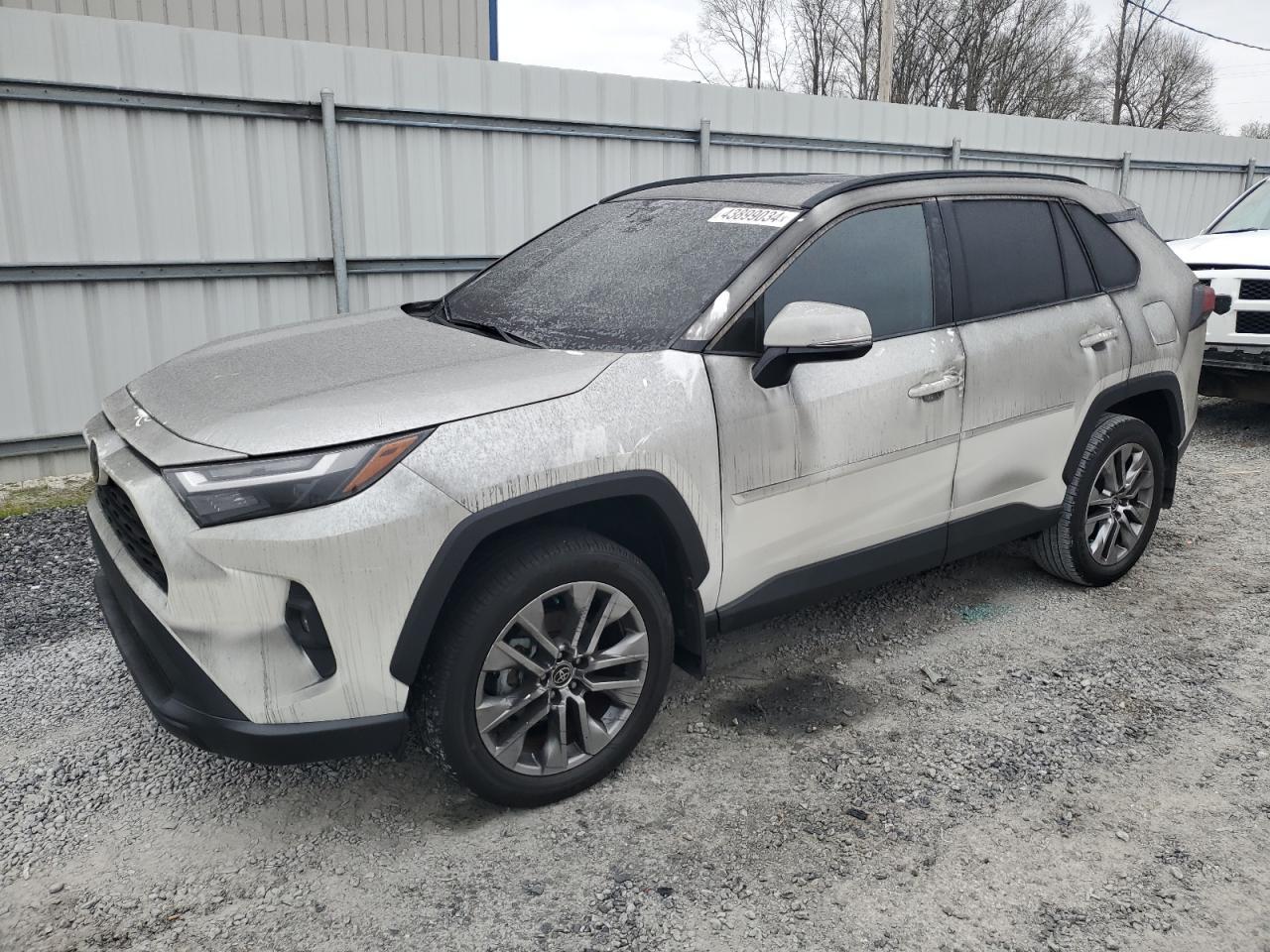 2022 TOYOTA RAV4 XLE P