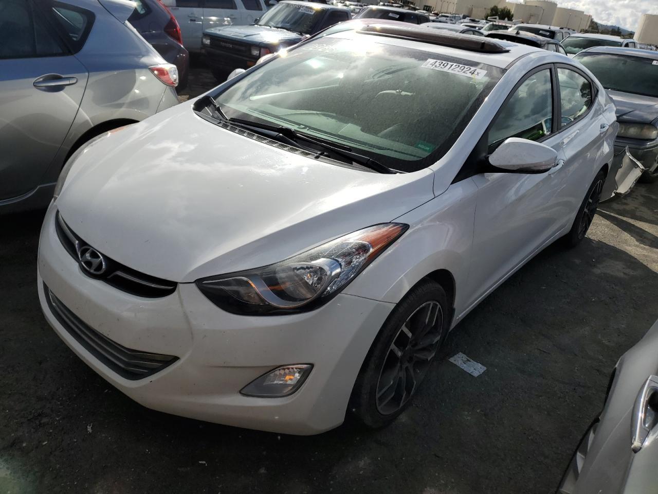 2013 HYUNDAI ELANTRA GL