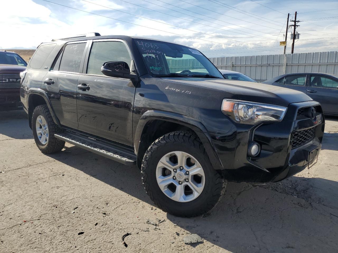 2017 TOYOTA 4RUNNER SR - Image 4