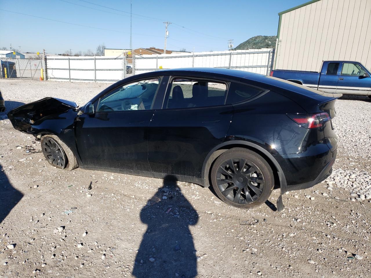 2023 TESLA MODEL Y - Image 2
