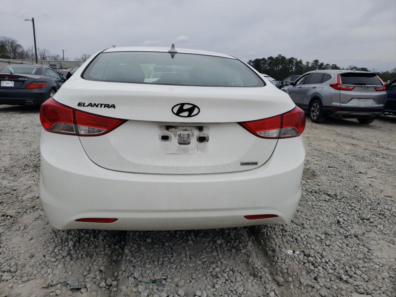 2011 HYUNDAI ELANTRA GL - Image 6
