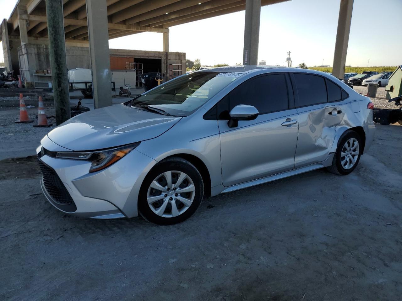 2022 TOYOTA COROLLA LE