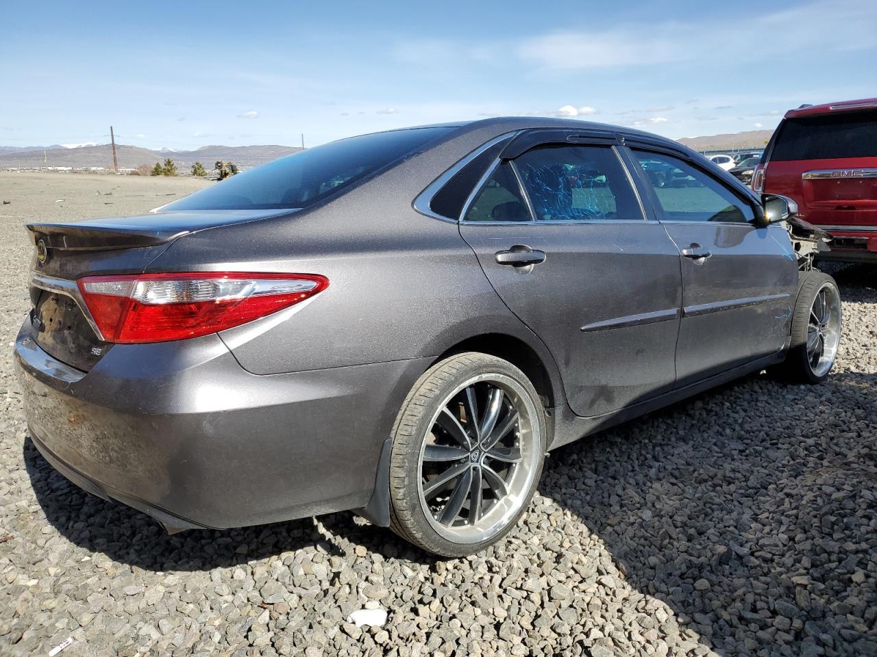 2016 TOYOTA CAMRY LE - Фото 3