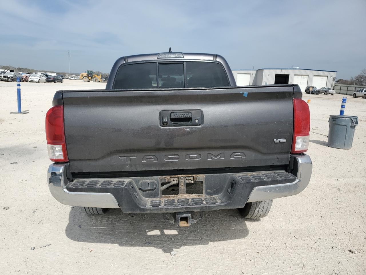 2017 TOYOTA TACOMA DOU - Фото 6