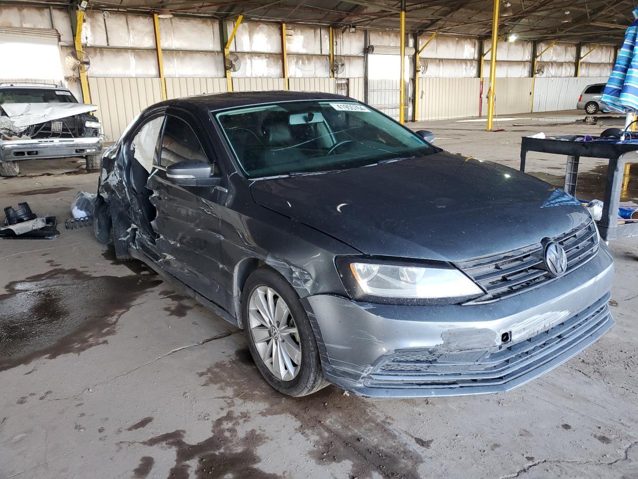 2016 VOLKSWAGEN JETTA SE - Image 4