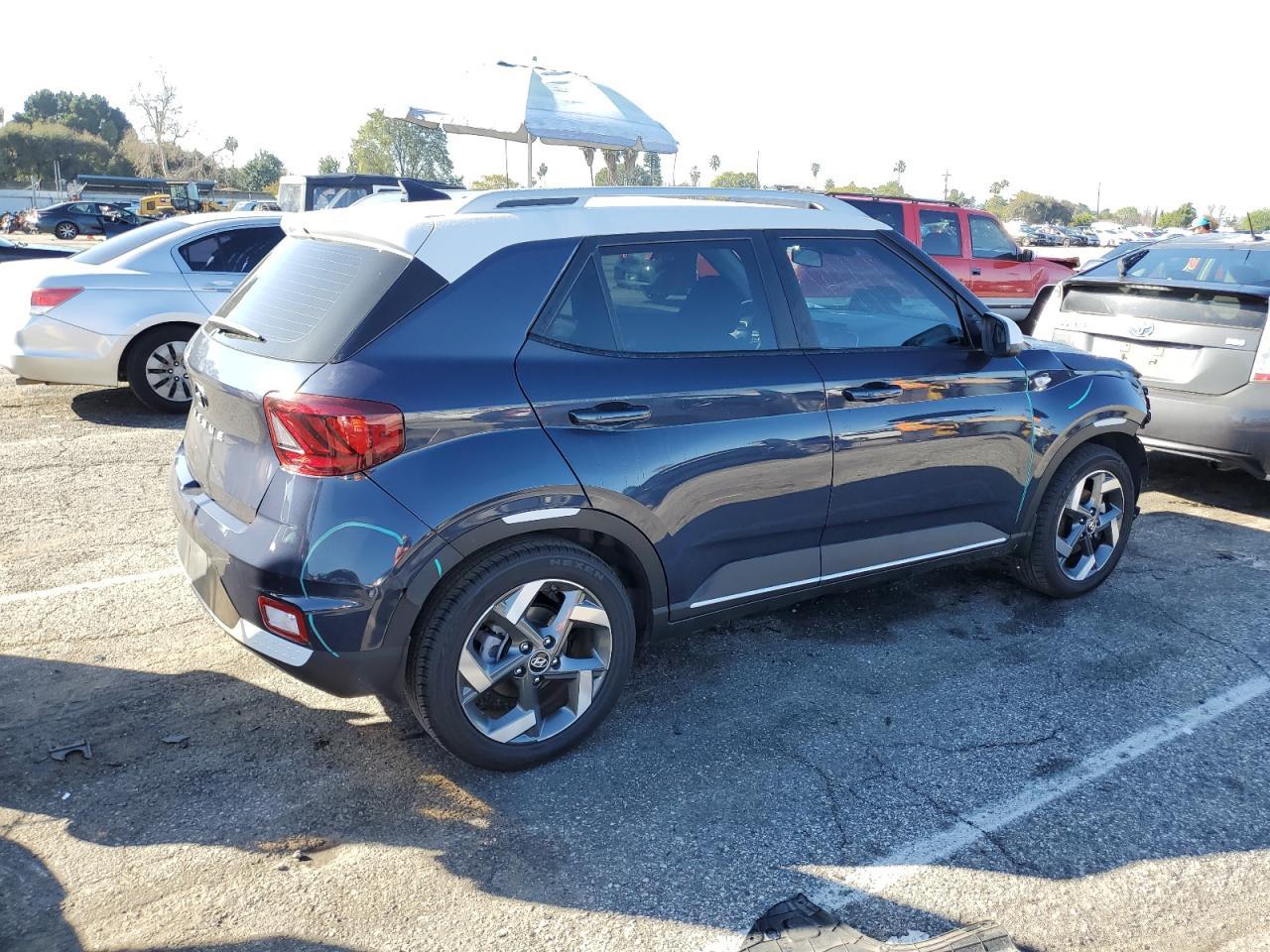 2022 HYUNDAI VENUE SEL - Фото 3