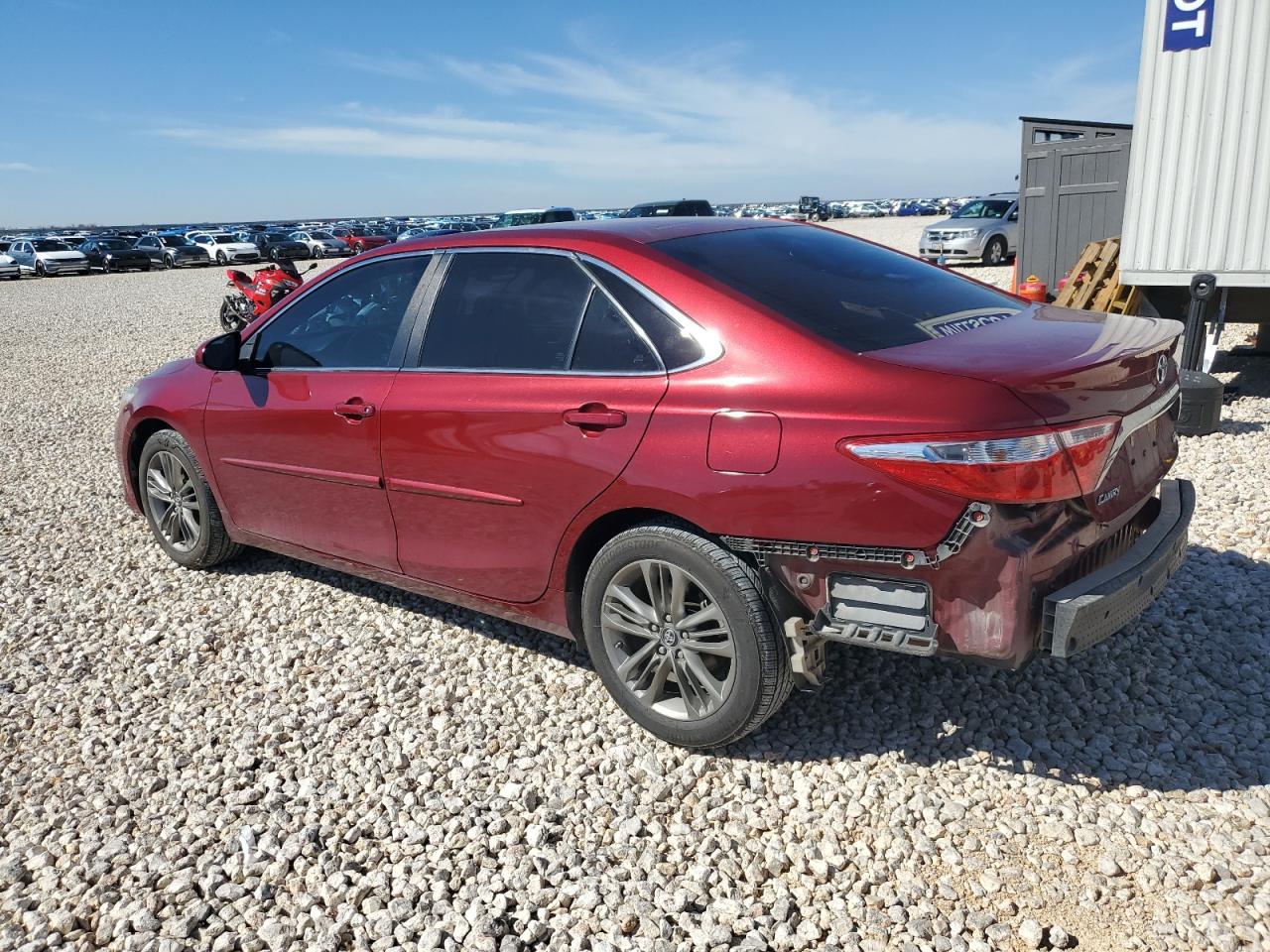 2017 TOYOTA CAMRY LE - Фото 2