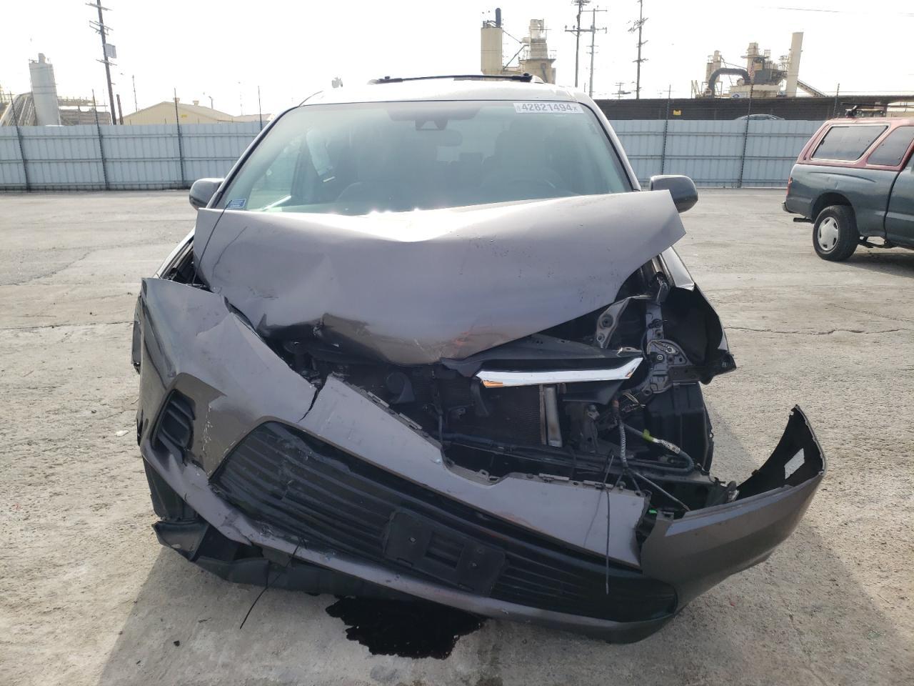 2019 TOYOTA SIENNA LE - Image 5