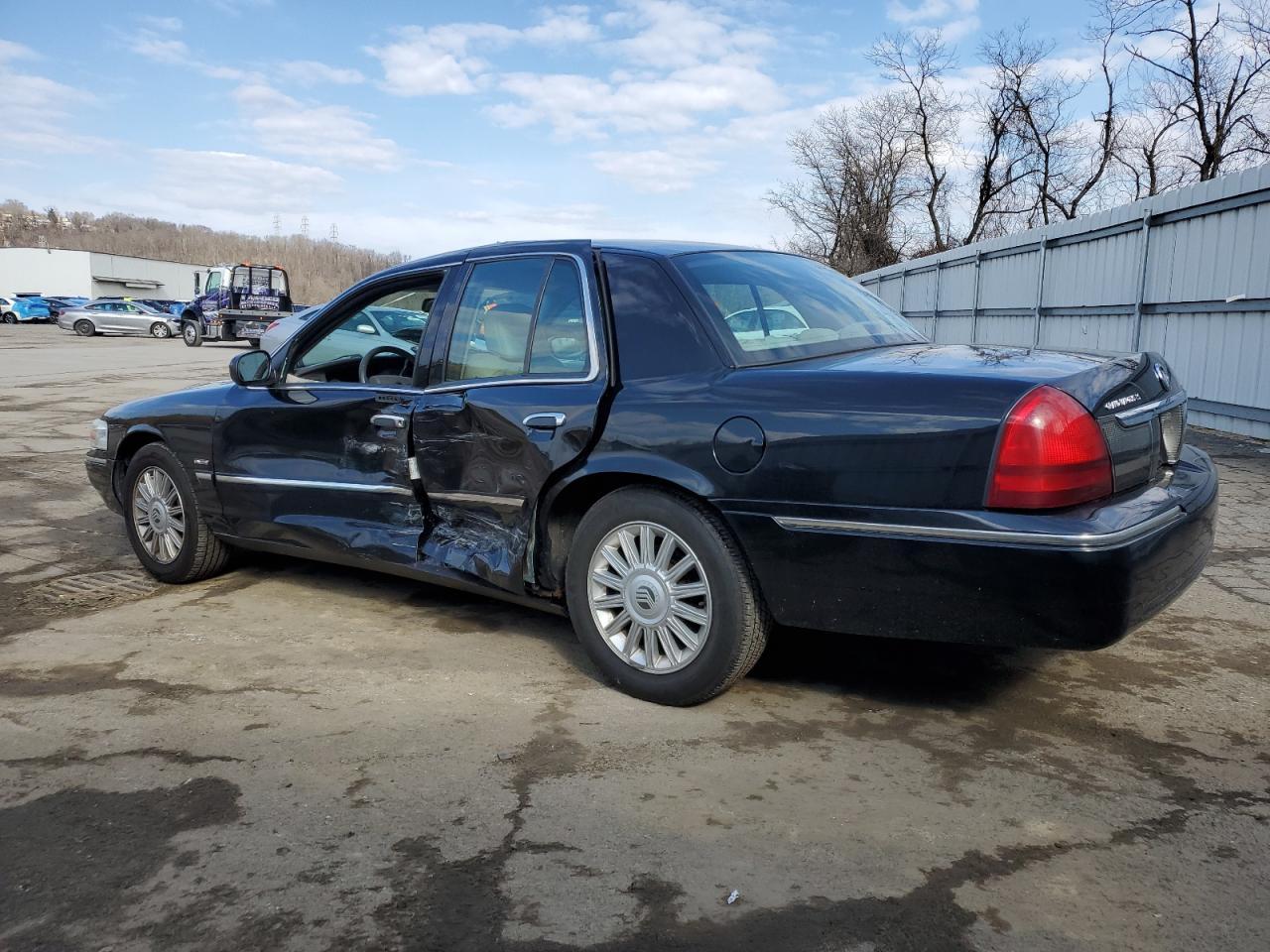 2010 MERCURY GRAND MARQ - Фото 2