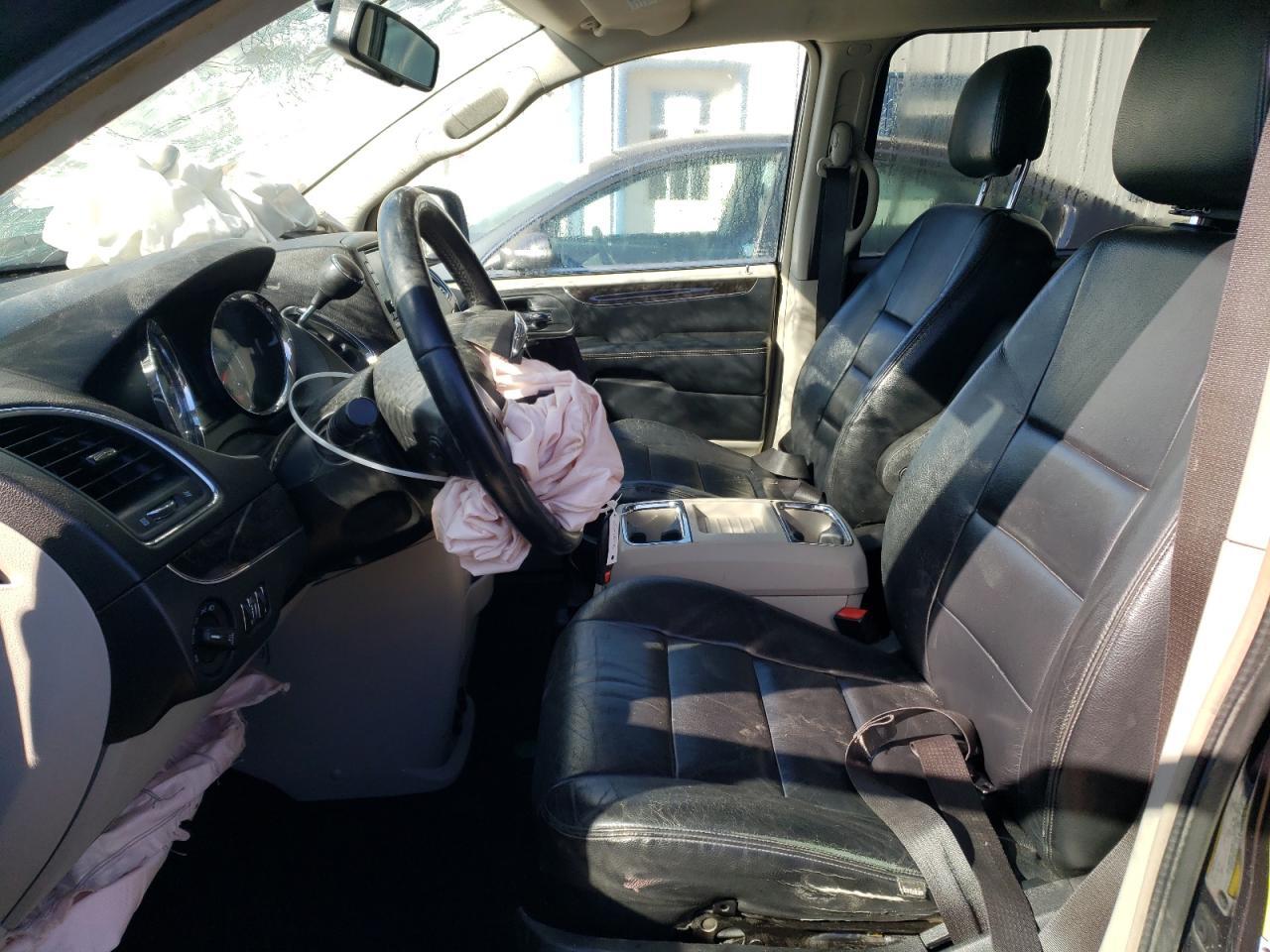 2014 CHRYSLER TOWN & COU - Image 7