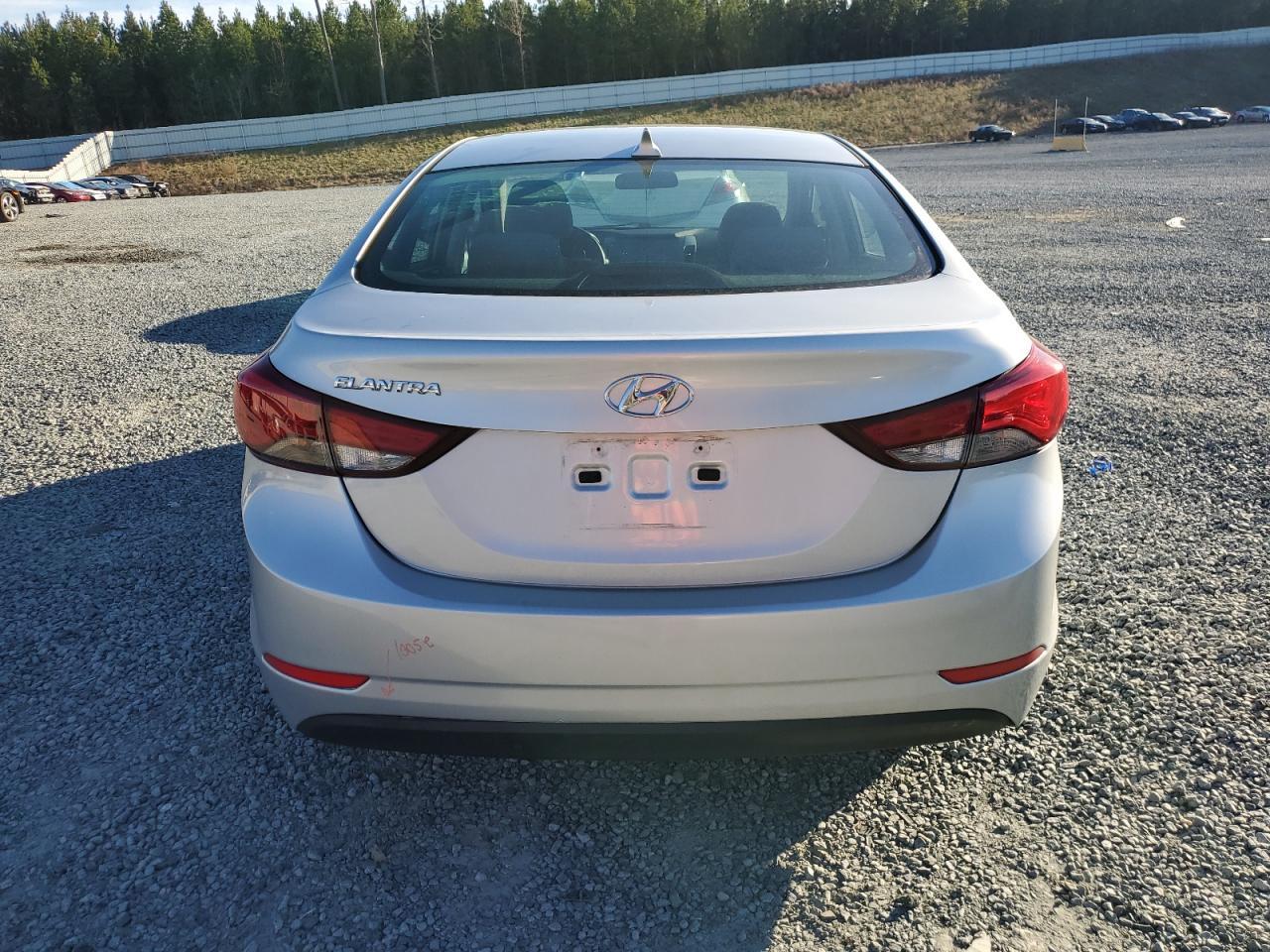 2014 HYUNDAI ELANTRA SE - Image 6