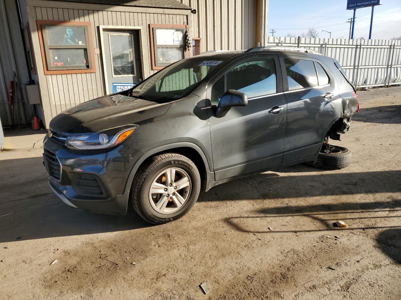 2017 CHEVROLET TRAX 1LT car image