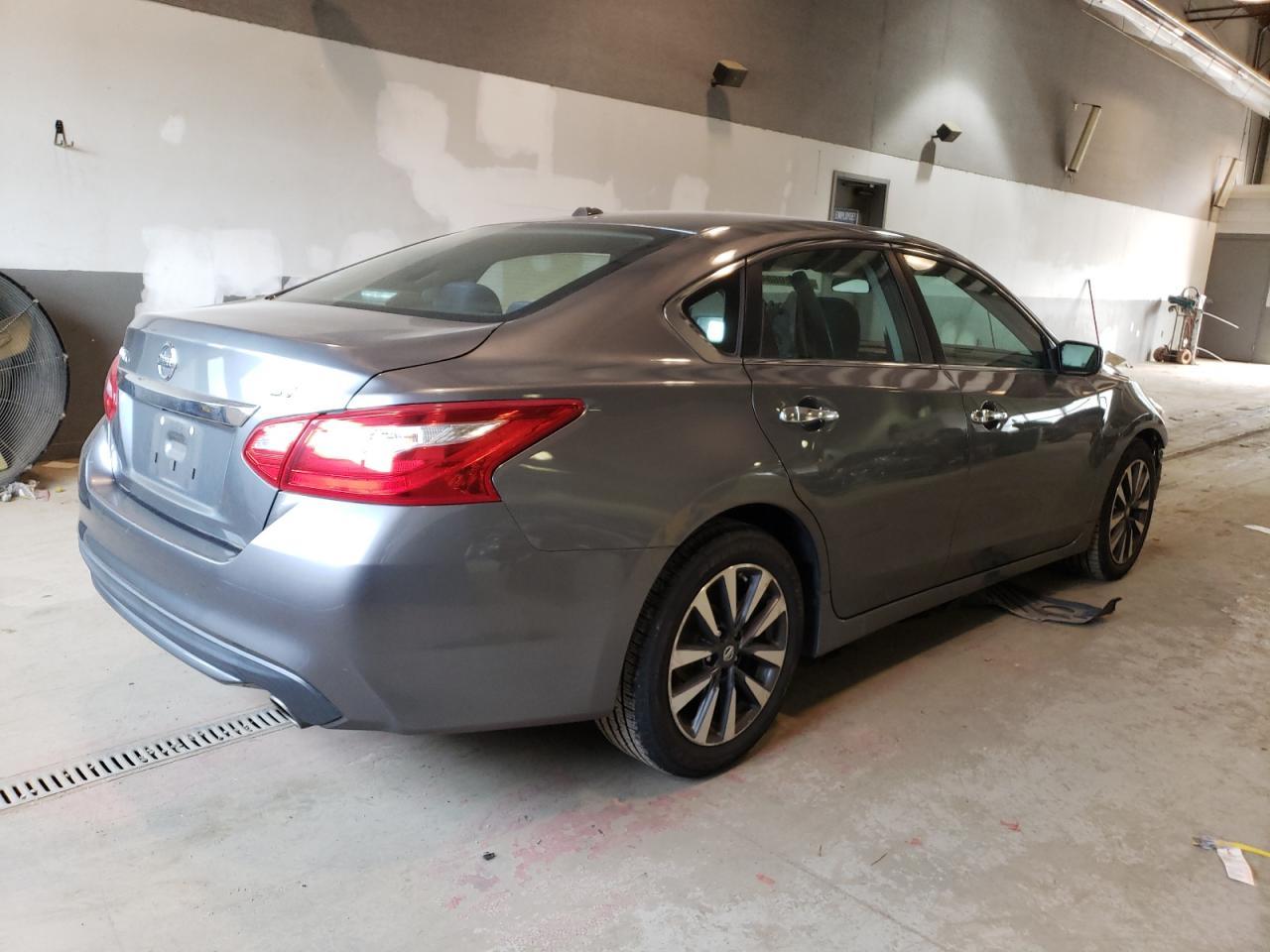2017 NISSAN ALTIMA 2.5 - Фото 3