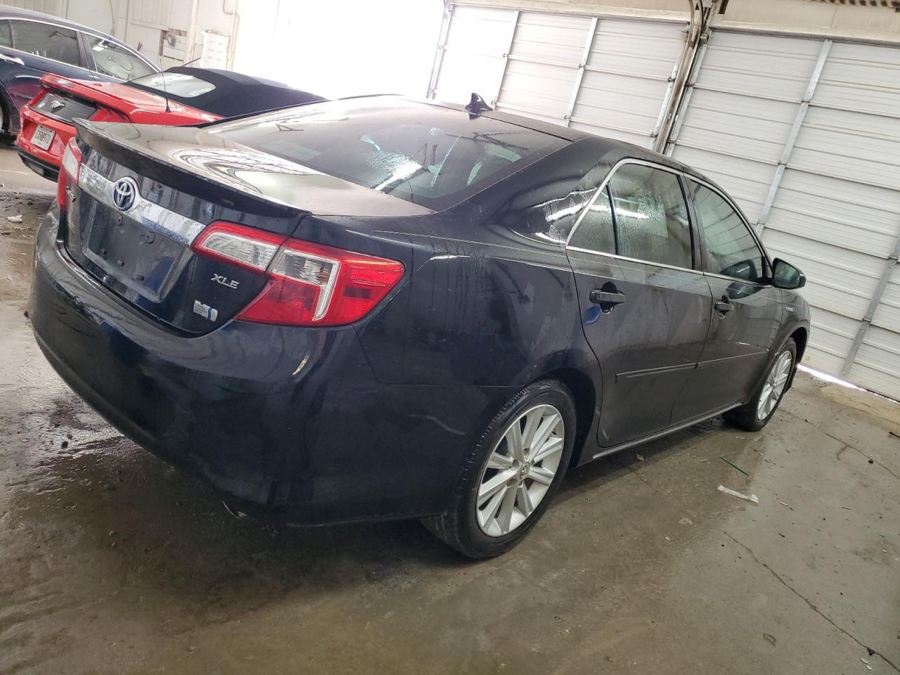 2012 TOYOTA CAMRY HYBR - Фото 3