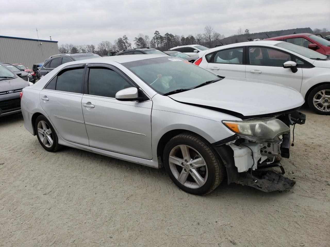 2013 TOYOTA CAMRY L - Фото 4