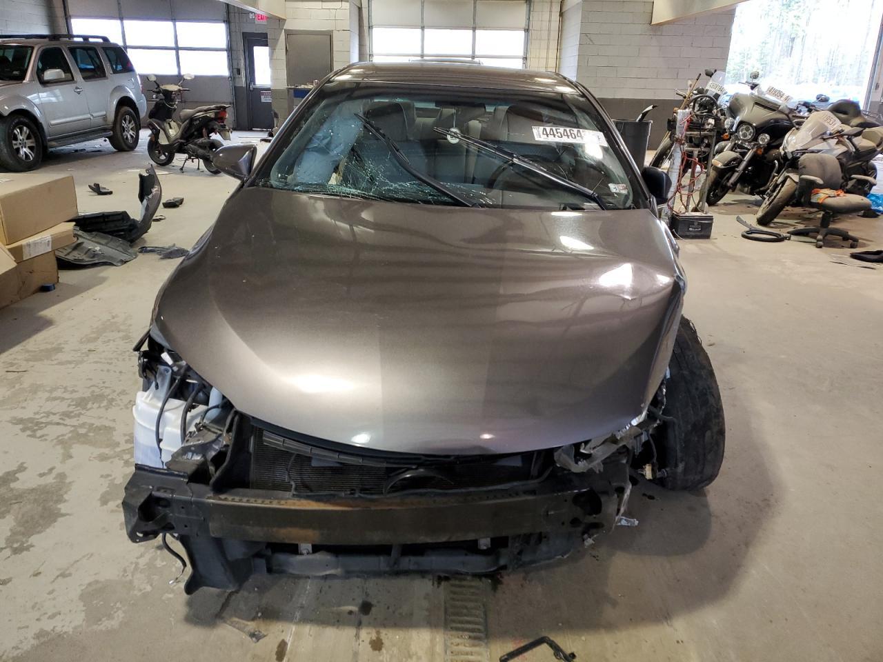 2015 TOYOTA CAMRY LE - Фото 5