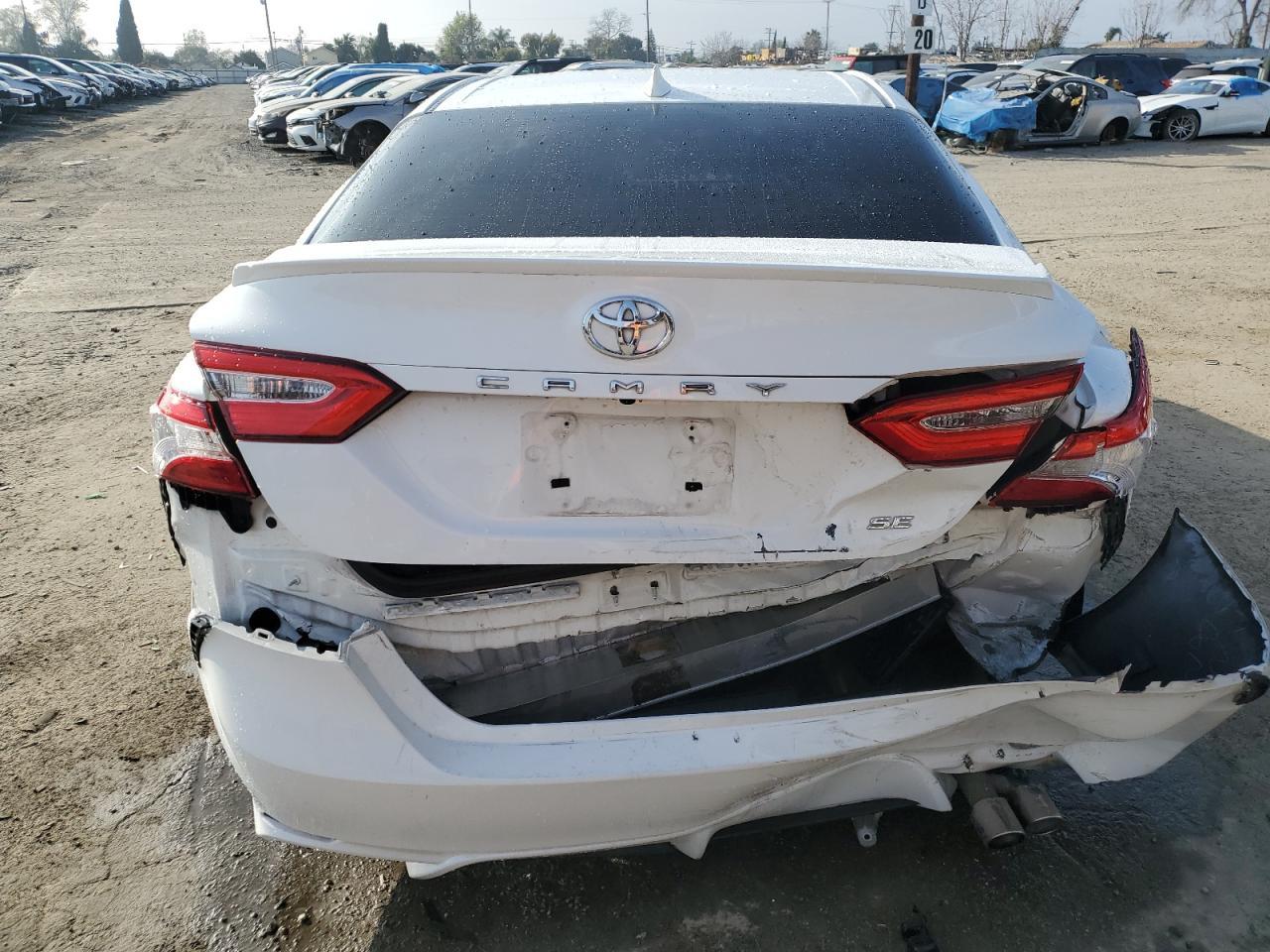 2020 TOYOTA CAMRY SE - Image 6