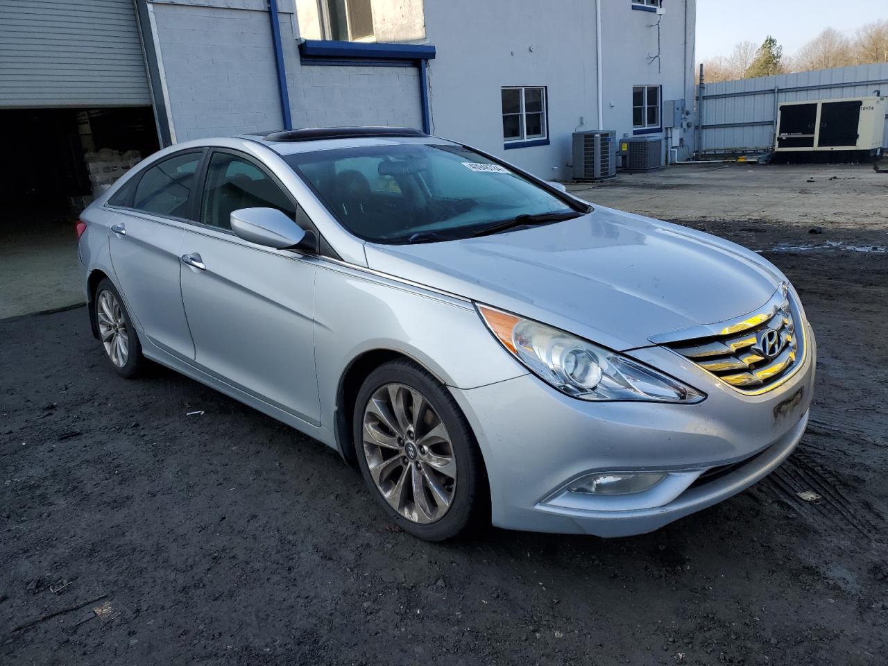 2013 HYUNDAI SONATA SE - Фото 4