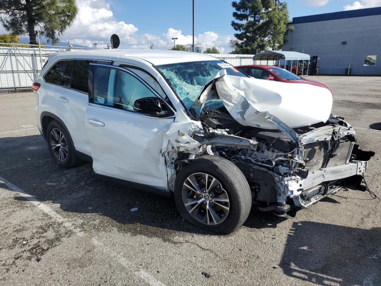 2019 TOYOTA HIGHLANDER - Image 4