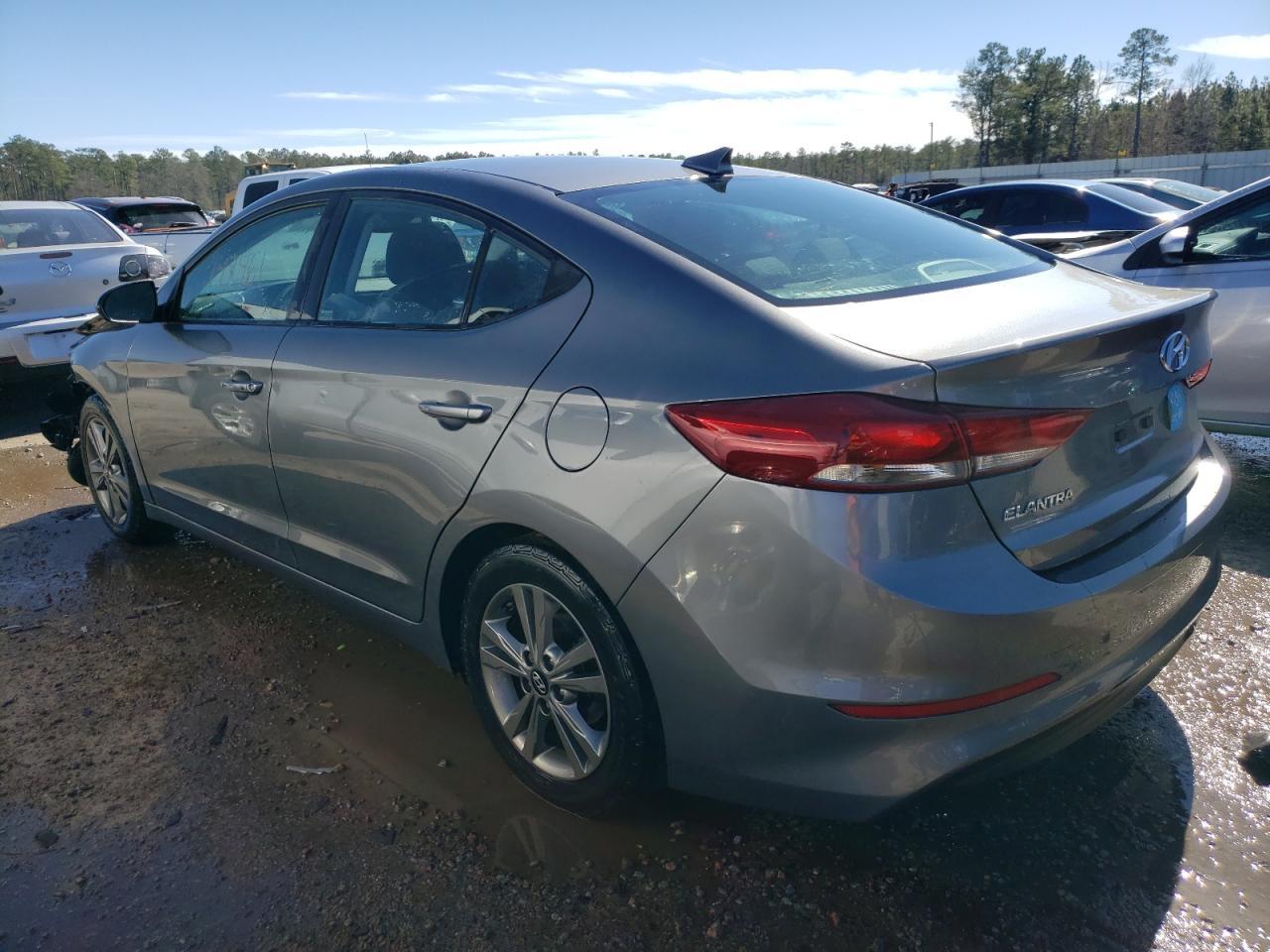 2018 HYUNDAI ELANTRA SE - Image 2