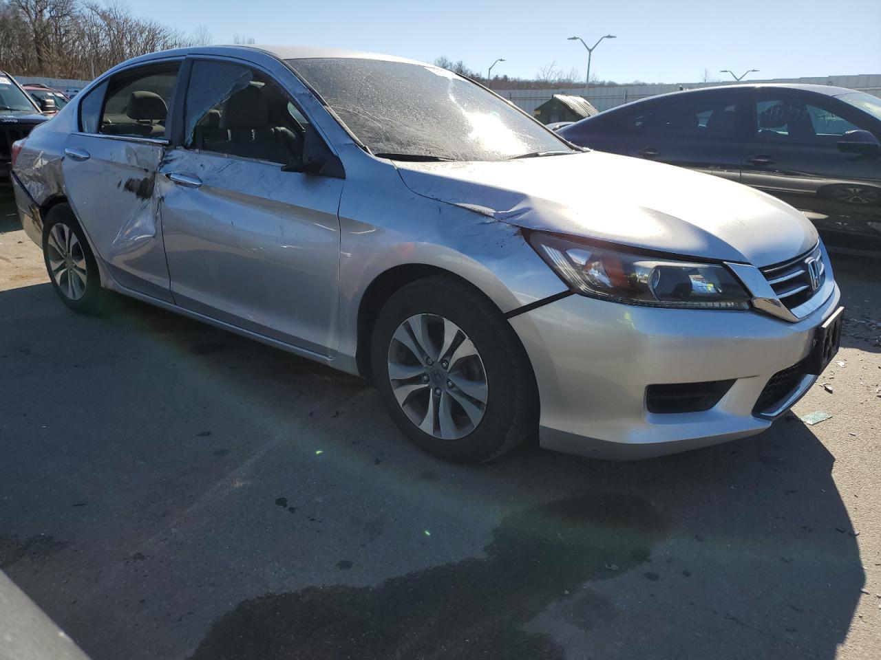 2014 HONDA ACCORD LX - Image 4