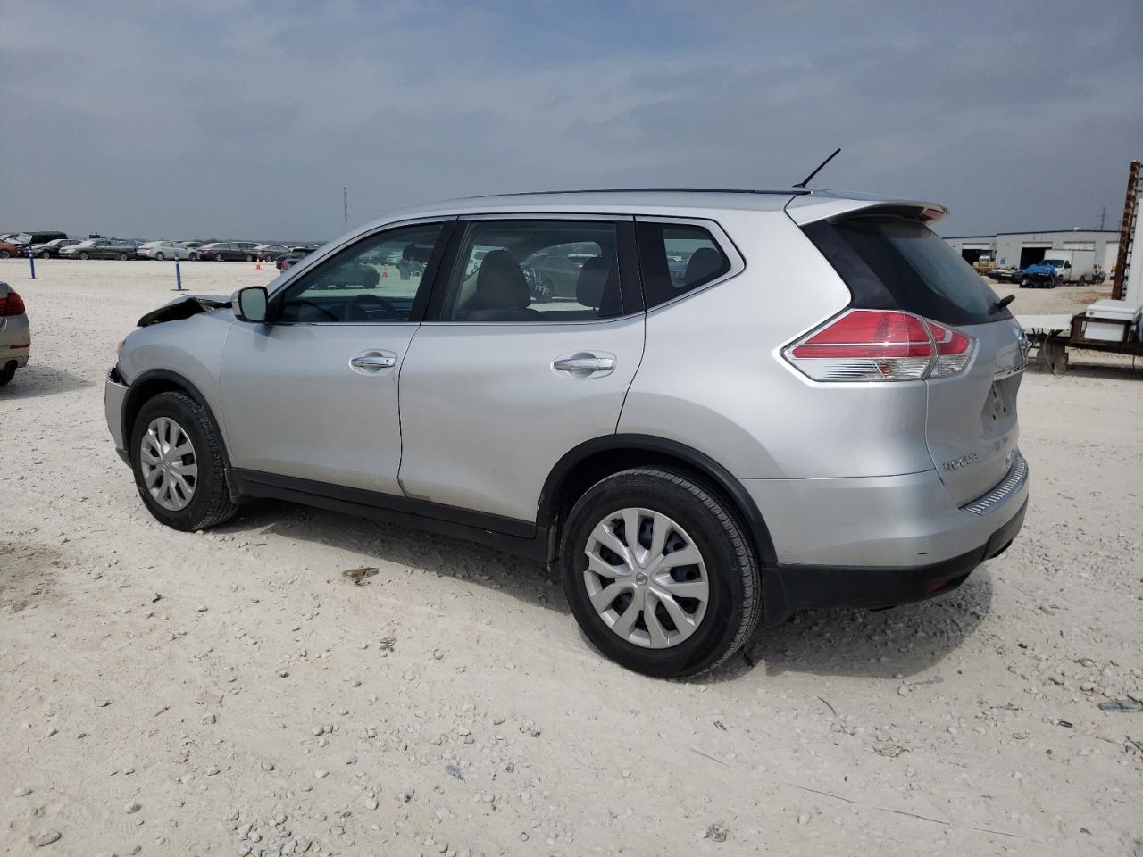 2015 NISSAN ROGUE S - Image 2