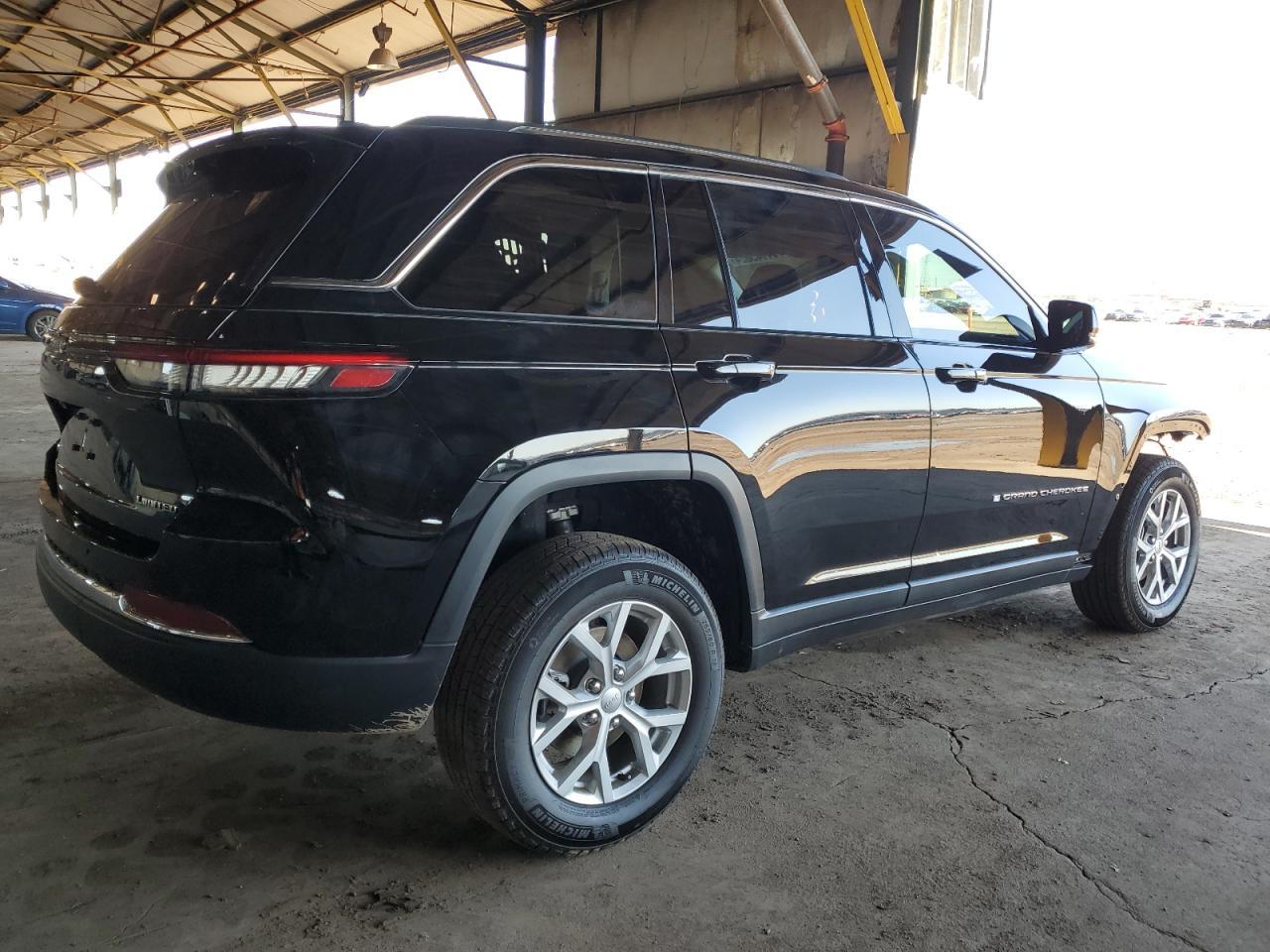 2024 JEEP GRAND CHER - Image 3