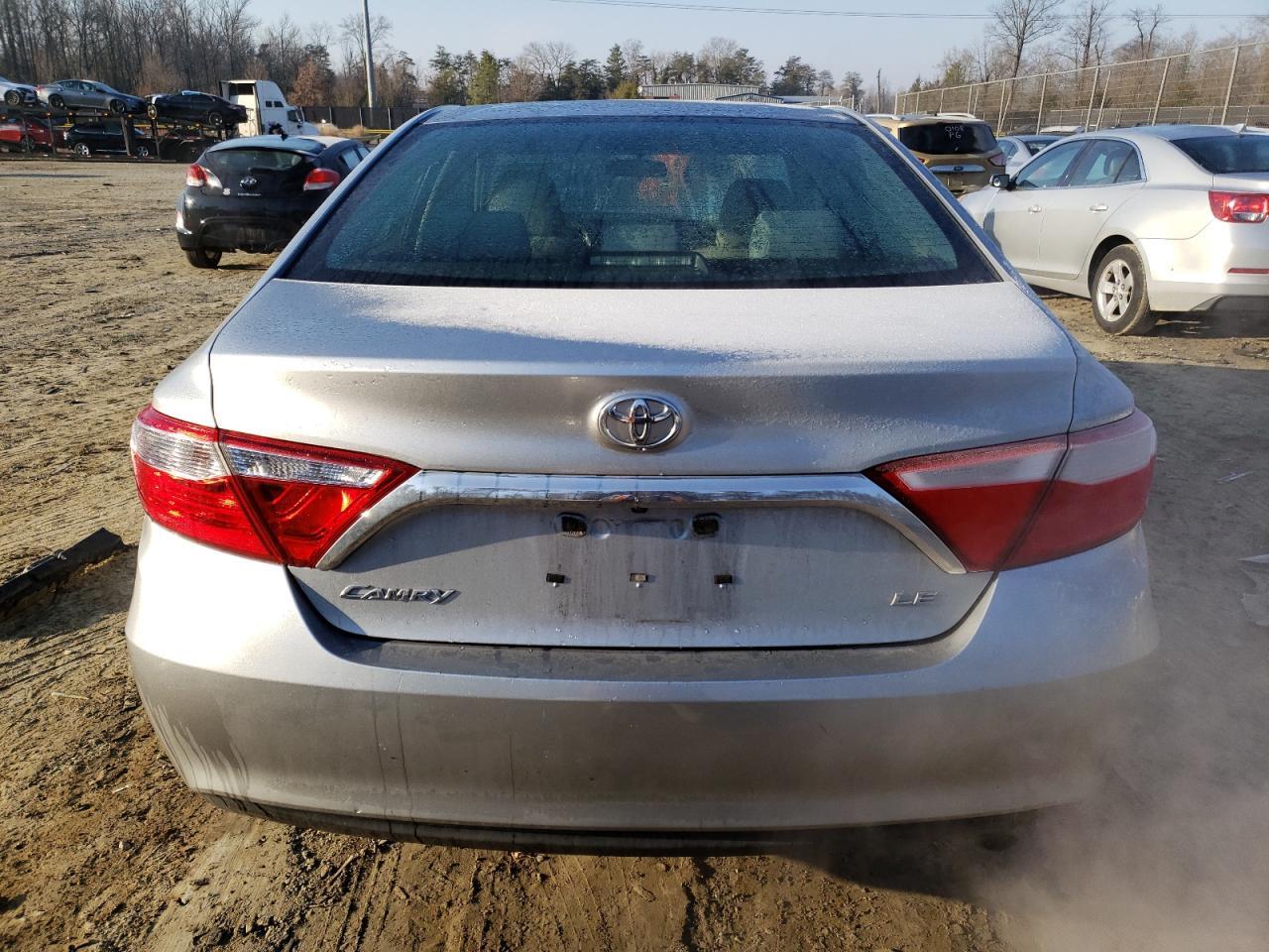 2017 TOYOTA CAMRY LE - Image 6