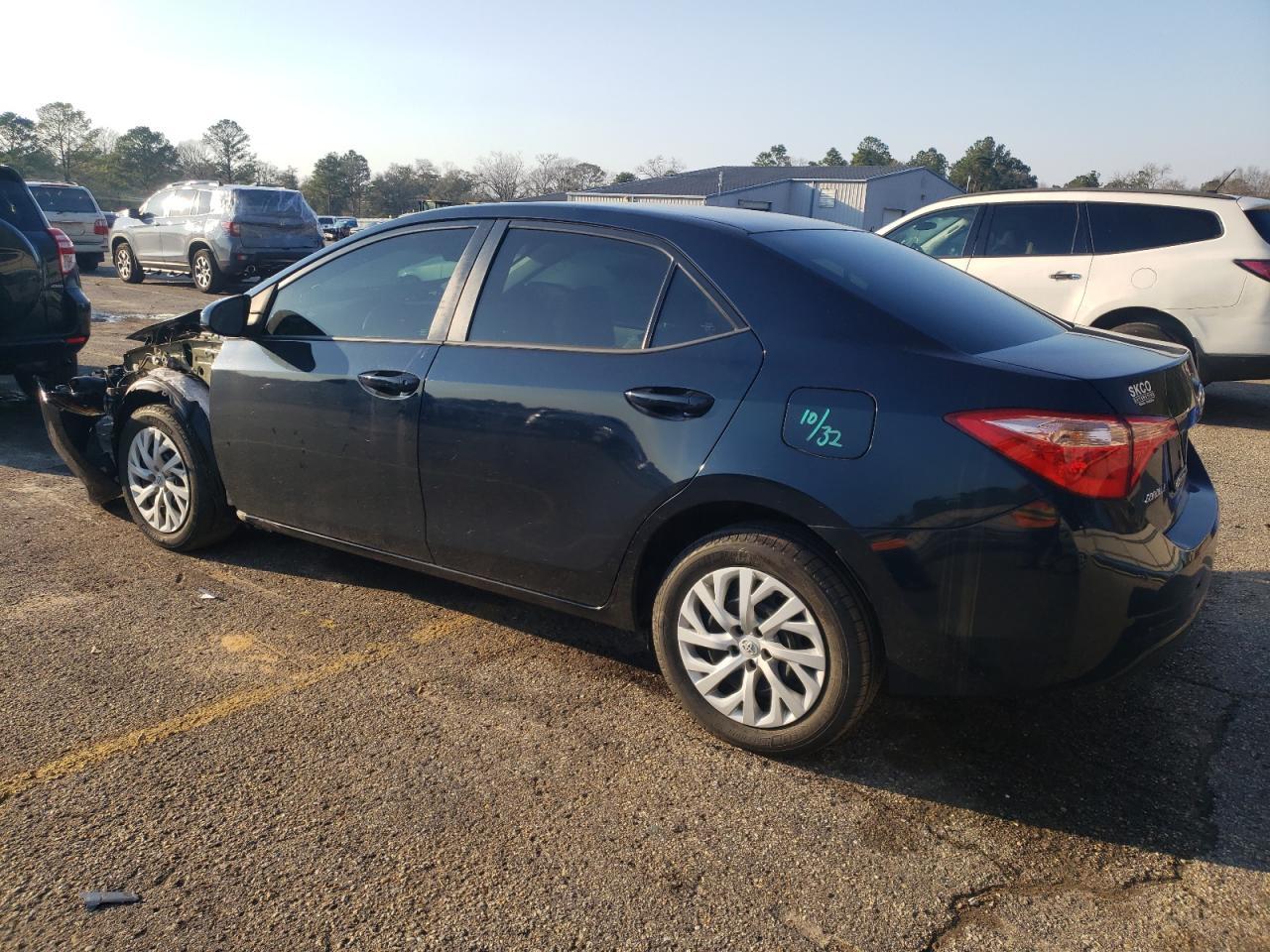 2019 TOYOTA COROLLA L - Фото 2