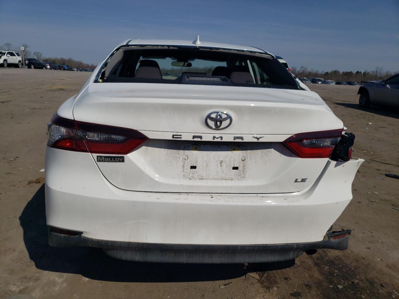 2024 TOYOTA CAMRY LE - Фото 6