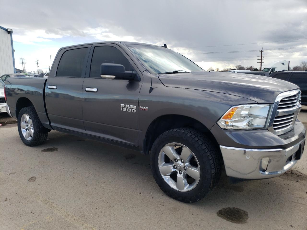 2017 RAM 1500 SLT - Image 4