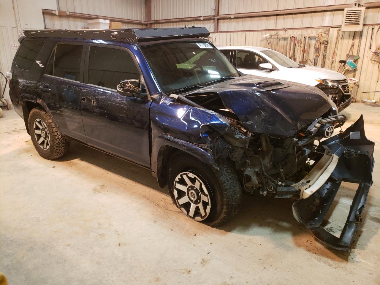2019 TOYOTA 4RUNNER SR - Фото 4